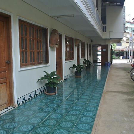 Nice Guesthouse Muang Phonsavan Bagian luar foto
